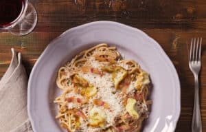 Pici toscani carbonara met aubergine